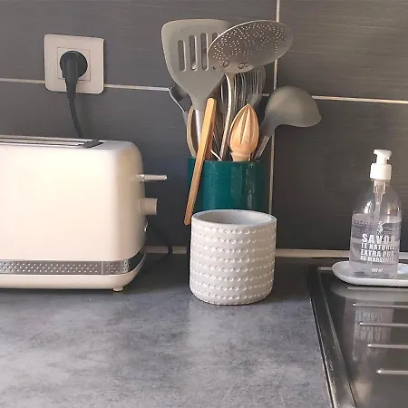 Les Vitraux De Saint Remi Apartment *